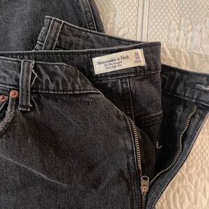 Abercrombie & Fitch 90s straight ultra High Rise Jeans
